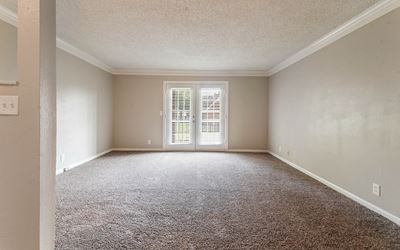 Living room at Carrington Apartments in Hendersonville TN March 2021 3
